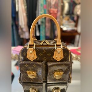✨✨Authentic✨✨ Louis Vuitton Manhattan Monogram Satchel
